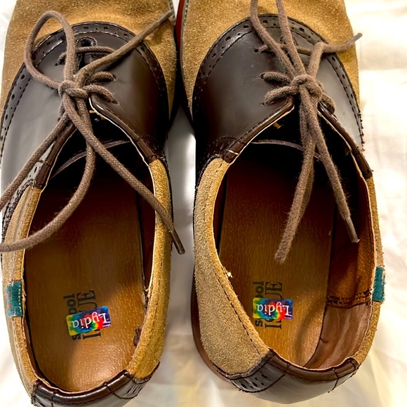 Tan Suede Saddle Shoes - Picture 3 of 4